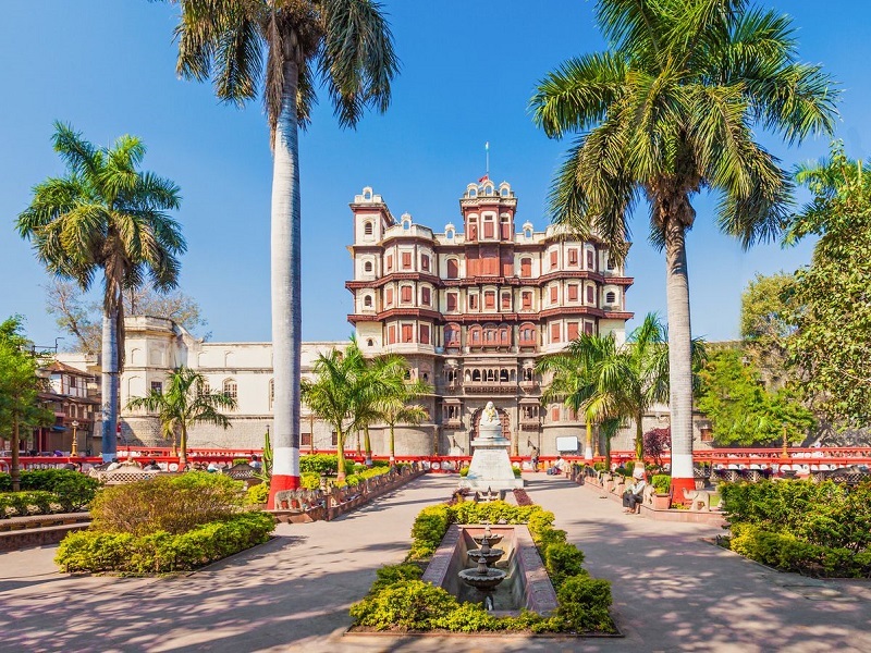 Rajwada and Beyond: Indore's Rich Food Culture and Modern Dining